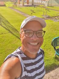 Gotitas de AMOR PROPIO, FE INQUEBRANTABLE y ESPERANZA DIVINA... Por OMAR  MATOS Sígueme en FACEBOOK.COM/OMARMATOSOFICIAL El poder sanador del abrazo  Un abrazo sincero es mucho más que un simple gesto. Es un