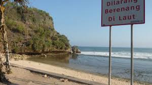Larangan di pantai ngobaran / gelombang tinggi berkurang, larangan melaut di pantai. Tips Piknik Ke Pantai Ngobaran