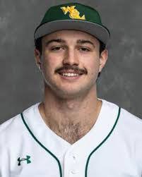 Darius Parson's Instagram, Twitter & Facebook