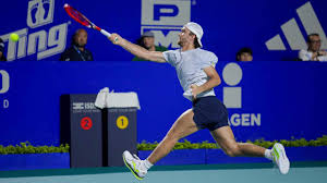 Highlights: De Minaur sinks Safiullin in Doha for Tour-leading 12th win of  2025 | ATP Tour | Tennis