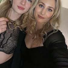 Amber Glen's Instagram, Twitter & Facebook