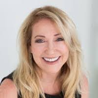 Cindy Brewster's Instagram, Twitter & Facebook