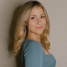 Reagan Ryan (@reaganreports)