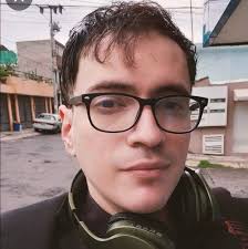 Nombre: Jesús Facio •Soy de: EDOMEX MEXICO •Ocupación: MARMOLERO •Altura:  1.65 •Edad: 30 años •Mes de cumpleaños: DICIEMBRE ✨ •Mes favorito:  Noviembre 🎃 y Diciembre🎄 •Tattoos: 0 •Piercing: 2 •Color favorito: negro