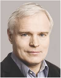 Probing nanoscale structure and strain by dark-field x-ray microscopy