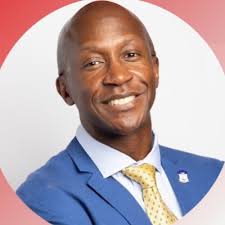 Greg Ostertag (@KING_OSTERTAG)