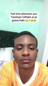 Un Oeil Sur Lecran Un Oeil Sur Le Clavier Taxi