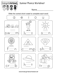 Free Printable Worksheets On Phonics For Kindergarten In 2020 Phonics Kindergarten Kindergarten Worksheets Printable Phonics Worksheets