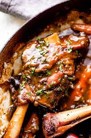 Jul 24, 2020 · season the lamb shank with salt, pepper, paprika, and drizzle with olive oil. Easy Wine Braised Lamb Shanks Recipe Diethood