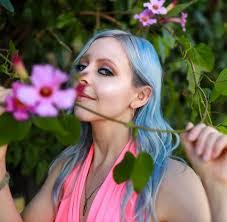 Akira Howard's Instagram, Twitter & Facebook