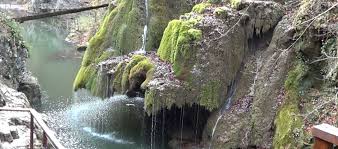 Mii de turiști veneau în fiecare an să vadă spectaculoasa cădere de apă. Imagine DezolantÄƒ La BigÄƒr Banat Fm Sound Factory