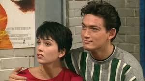 Les mystères de l'amour est une série visible sur la chaine tmc. Les Mysteres De L Amour Etienne David Proux Va Faire Son Grand Retour 30 Ans