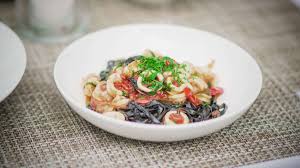 Karan will oversee tutto in southampton and tribeca location; Sag Harbor The Celebrities Secret Town In New York Behind The Scenes Nyc Btsnyc