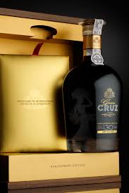 130yo Gran Cruz On Packaging Of The World Creative Package Design Gallery Bottle Label Design Wine Design Creative Packaging Design