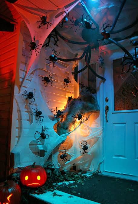 Front Porch & Outdoor Halloween Decorating Ideas