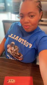 Eva Guss (@evuh_24) • Instagram photos and videos