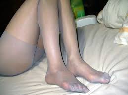 パンストつま先フェチ画像！透けて見える女性の足指 - 性癖エロ画像 センギリ