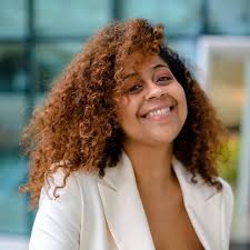 🤣🤣🤣🤣 I've encountered this a great deal before having an iron clad  contract that I explain to client in our day of expectations meeting. It's  not only annoying and inconsiderate but I