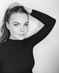 Сергей астахов до сих пор с уважением отзывается о елене и сожалеет, что не смог оправдать ее ожиданий. Sergej Astahov Krasavica Doch Aktera Poshla Po Ego Stopam Shou Biz Na Joinfo Com