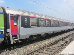 Travels at speeds of 320 km/h (200 mph). Trains D Europe Voitures Corail Intercites Aro