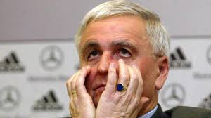 FIFA member Theo Zwanziger predicts Qatar won't host 2022 World Cup because  of excessive heat