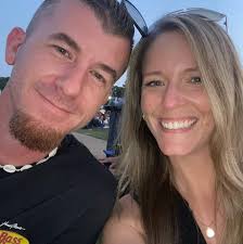 Who is coming to Lake Greenwood tomorrow?