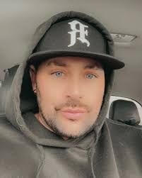 Skyler Parker's Instagram, Twitter & Facebook