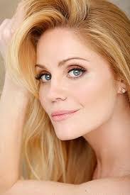 Leslie Greif's Instagram, Twitter & Facebook