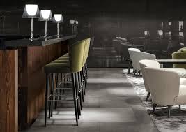 They give extra seating in tight space and lets you take full advantage of a table, island, countertop, or breakfast bar. Chairs En Aston Stool