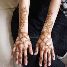 Some Simple And Elegant Bridal Henna For The Lovely Aisha Im Still Taking Bookings For 2018 To Book Me Email Me On Bridal Henna Henna Henna Artist