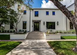 One of the top reasons i was motivated to start this blog was the difficulty i had making paint decisions for our house due to inability to see the colors i was interested in on other houses. 17 Alabaster Ideas House Exterior Exterior Paint Colors Exterior House Colors