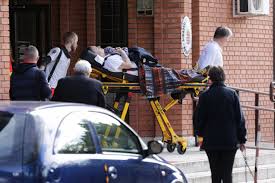 Discover all lagzi lajcsi's music connections, watch videos, listen to music, discuss and download. Kiderult Mitol Lett Rosszul A Targyalasan Lagzi Lajcsi