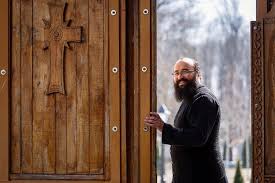 Filme / bărbatul cu inima de fier. PÄƒrintele Visarion Alexa Dumnezeu Nu CoboarÄƒ In Inima De Fier A Omului Moral Ci El CoboarÄƒ In Inima Omului Care Se RoagÄƒ Sincer Info Actual