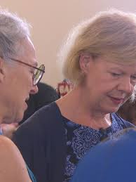 Sen. Tammy Baldwin tours Northeast Wisconsin, sidesteps questions
