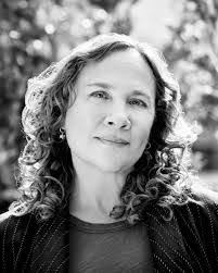 Kim Hoyt's Instagram, Twitter & Facebook