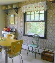 Beautiful kitchen wallpaper ideas for your home. Vintage Wallpaper In Country Kitchen Hannah S Treasures Vintage Wallpaper Blog