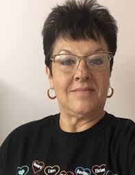 Courtney Crouse's Instagram, Twitter & Facebook