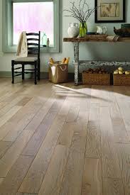 The Solid Castillian Collection Available In Maple And Oak Offers Nine Selections In 5 Inch W Solid Hardwood Floors Mullican Hardwood Flooring Solid Hardwood