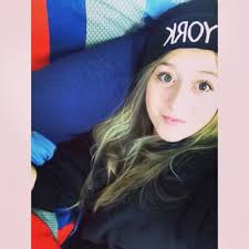 Helena Fitzpatrick (@hfitzyy)