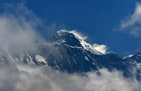 On Top Of The World Scientists Install Weather Station In Mount Everest S Death Zone The Weather Channel Articles From The Weather Channel Weather Com