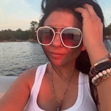 Where to rent a pontoon for the day?