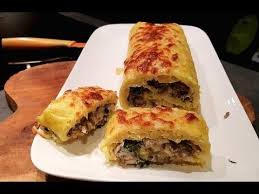 Roule De Pomme De Terre Au Four Voici Une Delicieuse Recette De Pomme De Terre Roulee Garnie De Viande Hachee Pomme De Terre Recette Pomme De Terre Au Four
