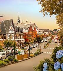 Gramado is a small tourist city, southeast of caxias do sul and east of nova petrópolis in the southern brazilian state of rio grande do sul, in the serra gaúcha region. Gramado Rio Grande Do Sul Brazil Brazil Cities Rio Grande Do Sul Brazil Travel