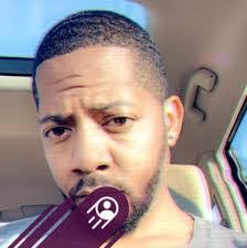 Samuel Arvin's Instagram, Twitter & Facebook