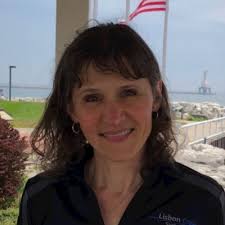 For today's Tower Tuesday I give you the world's shortest water tower. I  think I need a 6' dish