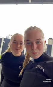 I'm Marlo, the girl behind this group—and I'm so excited you're here. For  years, Facebook groups have helped me meet new people, share ideas, and  explore new ways of thinking. Right now