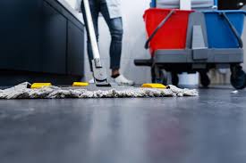 Wet mops or damp mops. Commercial Wet Mops How To Use A Mop The Best Way To Clean A Mop