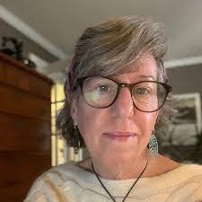 Eileen Patrick's Instagram, Twitter & Facebook