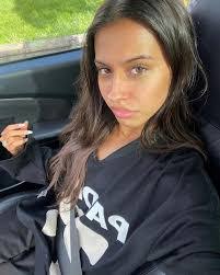 Daniella Ford's Instagram, Twitter & Facebook