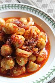 Siapa yang nggak ngiler coba? Sambal Tumis Telur Burung Puyuh Yang Sedap Azie Kitchen